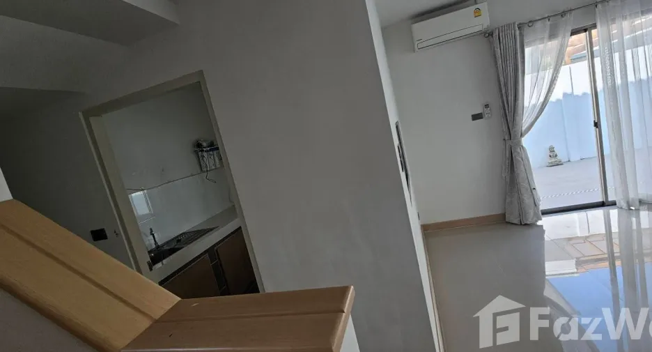For sale 4 bedrooms house in East Pattaya, Pattaya