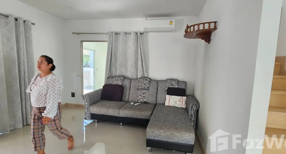 For sale 4 bedrooms house in East Pattaya, Pattaya