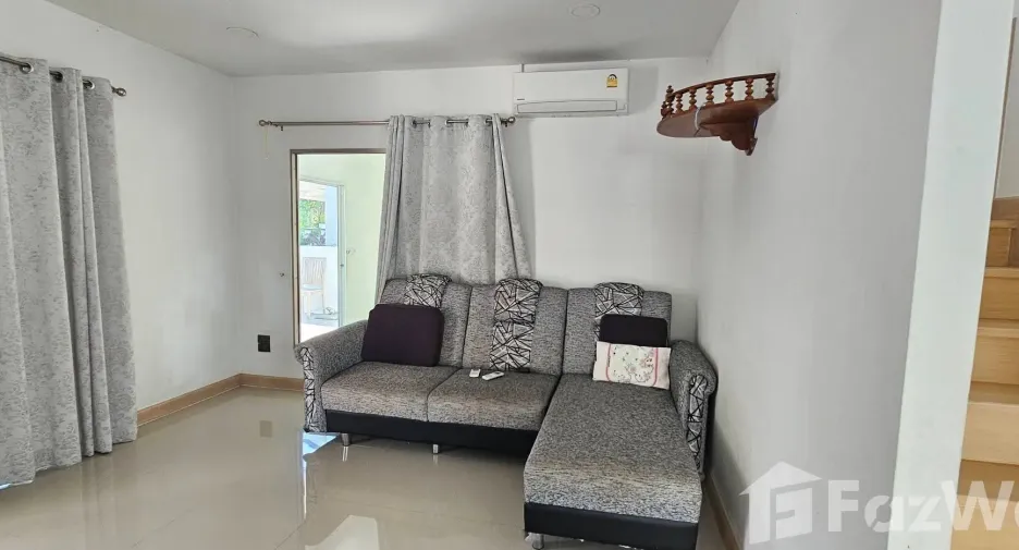 For sale 4 bedrooms house in East Pattaya, Pattaya