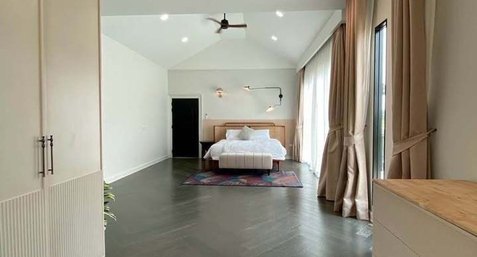 For rent 4 bedrooms villa in East Pattaya, Pattaya