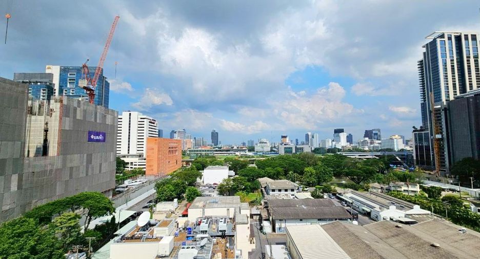 Wohnung zur Miete mit 3 Zimmer in Pathum Wan, Bangkok