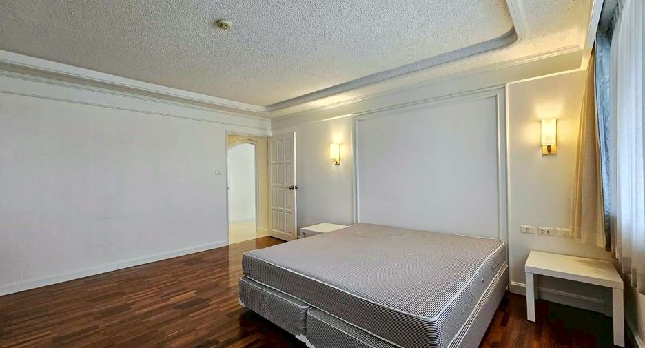 Wohnung zur Miete mit 3 Zimmer in Pathum Wan, Bangkok
