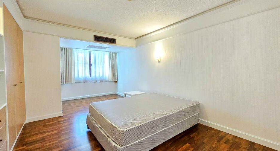 Wohnung zur Miete mit 3 Zimmer in Pathum Wan, Bangkok