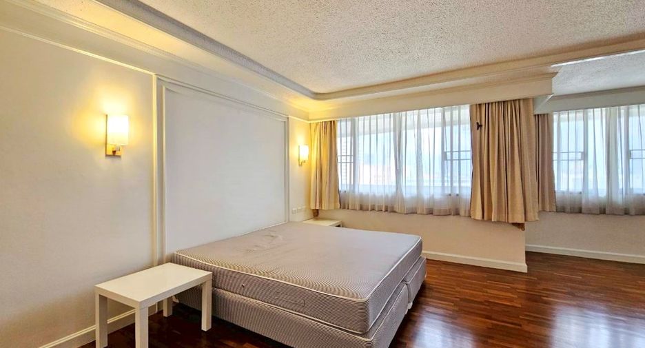 Wohnung zur Miete mit 3 Zimmer in Pathum Wan, Bangkok