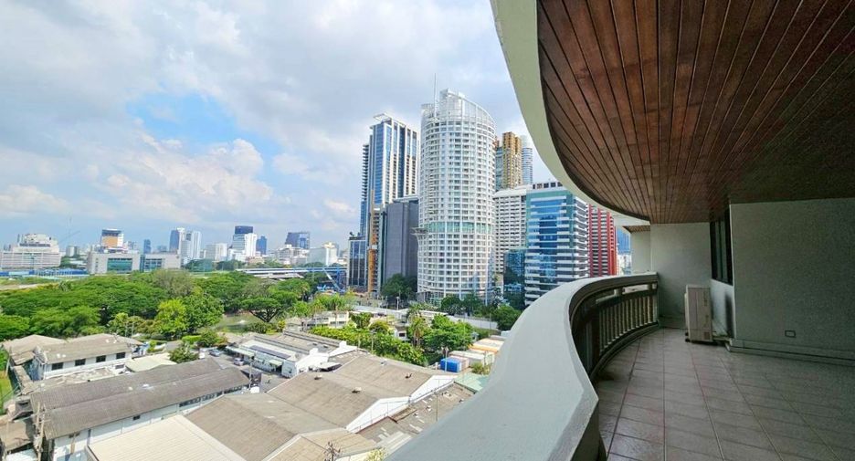 Wohnung zur Miete mit 3 Zimmer in Pathum Wan, Bangkok