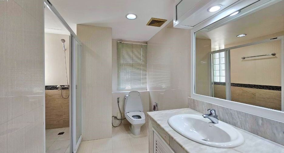 Wohnung zur Miete mit 3 Zimmer in Pathum Wan, Bangkok