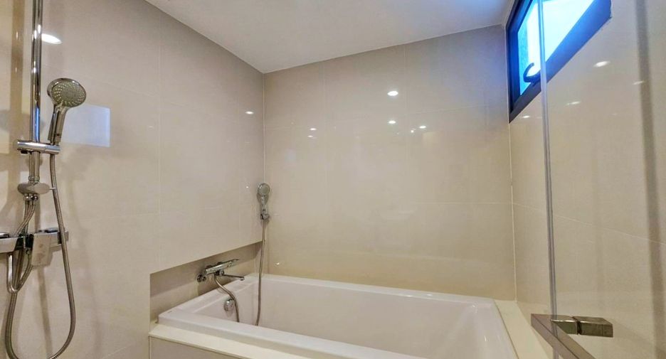Wohnung zur Miete mit 3 Zimmer in Watthana, Bangkok