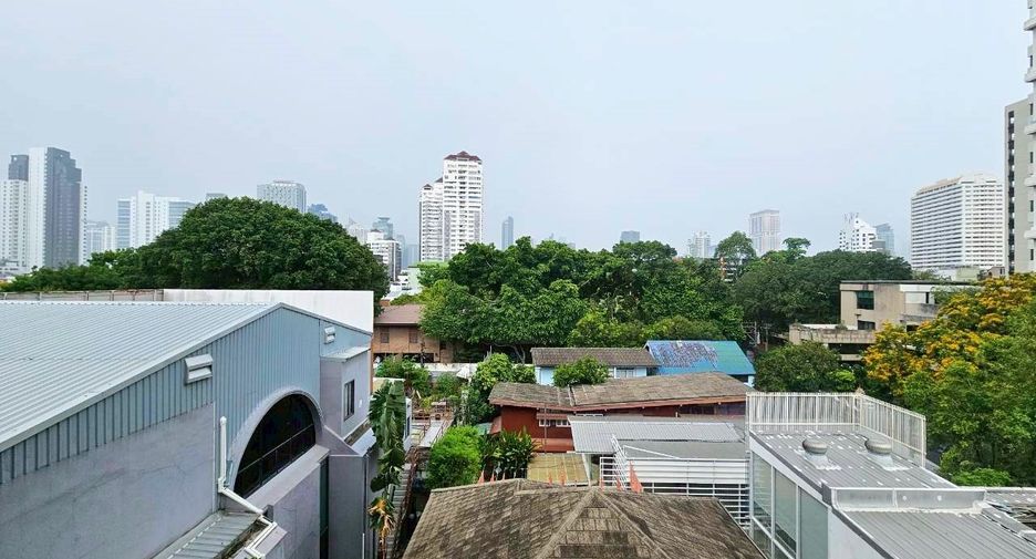 Wohnung zur Miete mit 3 Zimmer in Watthana, Bangkok
