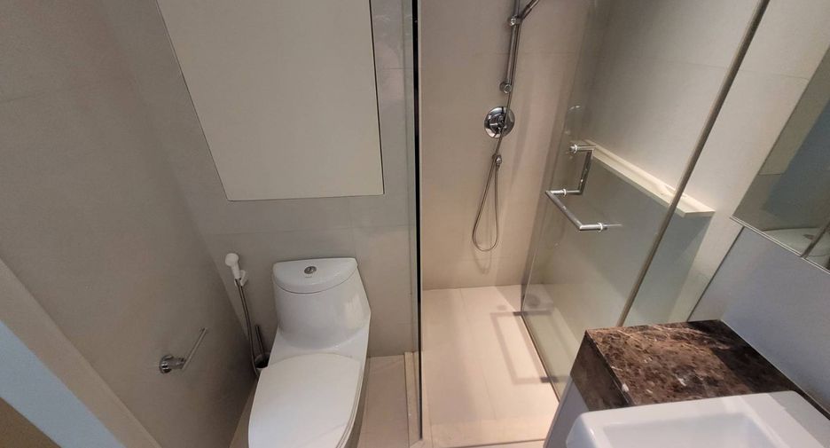 À louer et à vendre 1 chambre condo à Khlong Toei, Bangkok