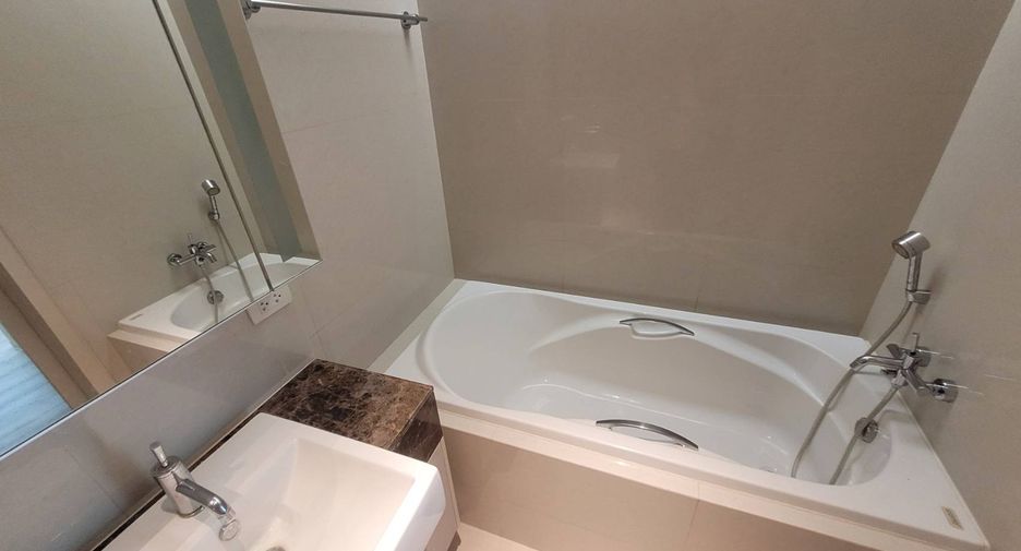 À louer et à vendre 1 chambre condo à Khlong Toei, Bangkok
