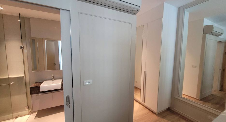 À louer et à vendre 1 chambre condo à Khlong Toei, Bangkok