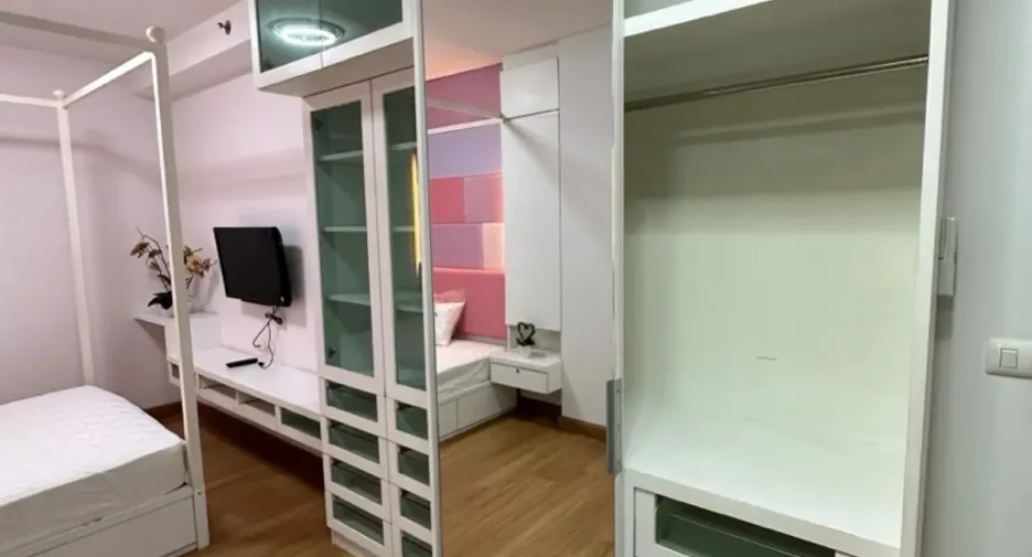 For rent 1 bed condo in Ratchathewi, Bangkok