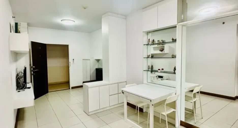 For rent 1 bed condo in Ratchathewi, Bangkok