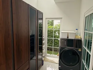 Haus zur Miete mit 4 Zimmer in Mueang Samut Prakan, Samut Prakan