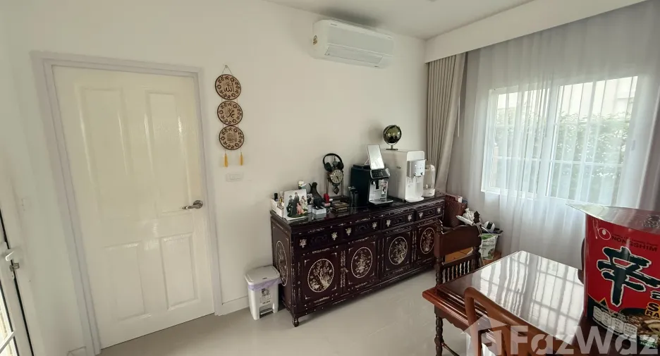 Casa en alquiler de 4 habitaciones en Mueang Samut Prakan, Samut Prakan