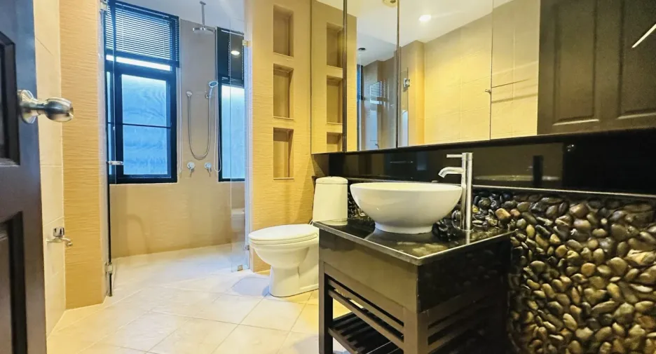 For sale 3 bedrooms villa in East Pattaya, Pattaya