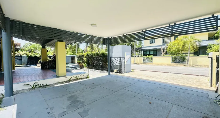 For sale 3 bedrooms villa in East Pattaya, Pattaya