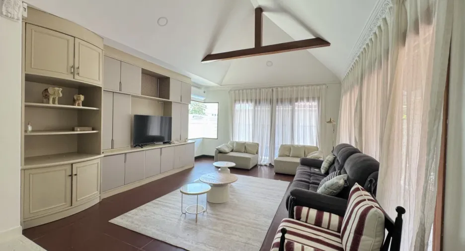 For sale 3 bedrooms villa in Sattahip, Chonburi