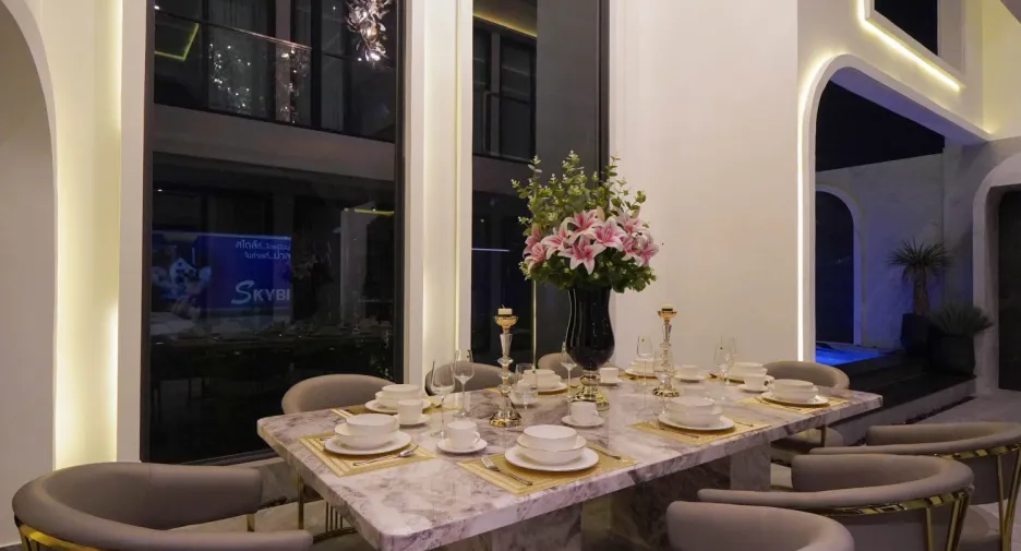 For sale 8 bedrooms villa in East Pattaya, Pattaya