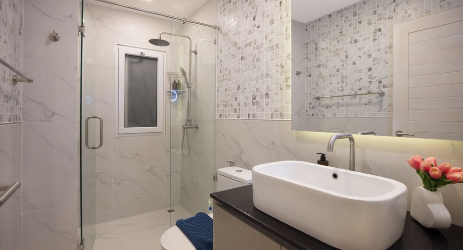 For sale 2 bedrooms condo in Mueang Phuket, Phuket