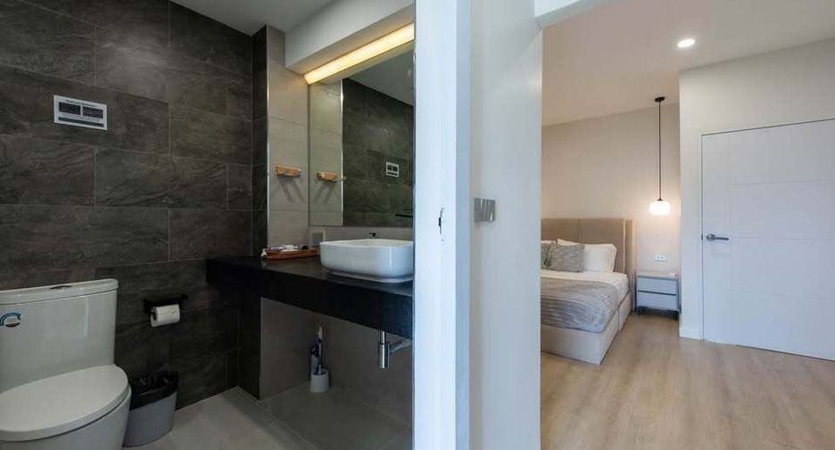 For rent 4 ベッドルーム townhouse in Watthana, Bangkok