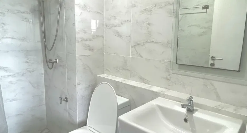 For sale studio condo in Khlong Luang, Pathum Thani