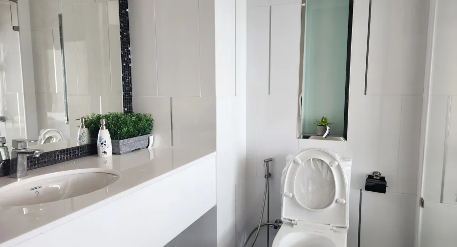 For sale 1 bed condo in Mueang Rayong, Rayong