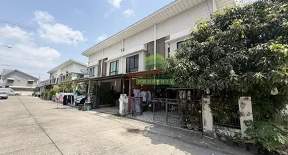 Casa adosada en venta de 3 habitaciones en Bang Kruai, Nonthaburi