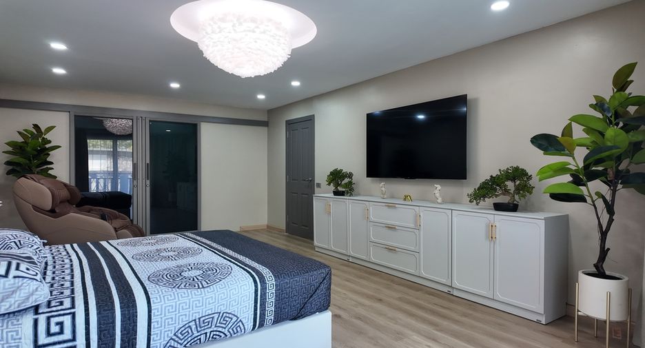 For sale 2 bedrooms condo in South Pattaya, Pattaya
