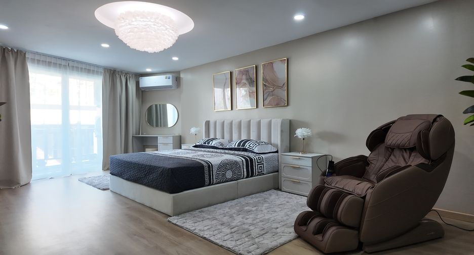 For sale 2 bedrooms condo in South Pattaya, Pattaya