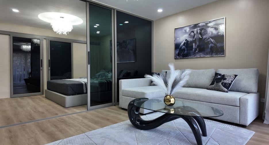 For sale 2 bedrooms condo in South Pattaya, Pattaya