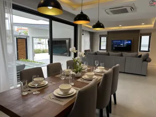 À louer 3 chambres maison à Bang Lamung, Chonburi