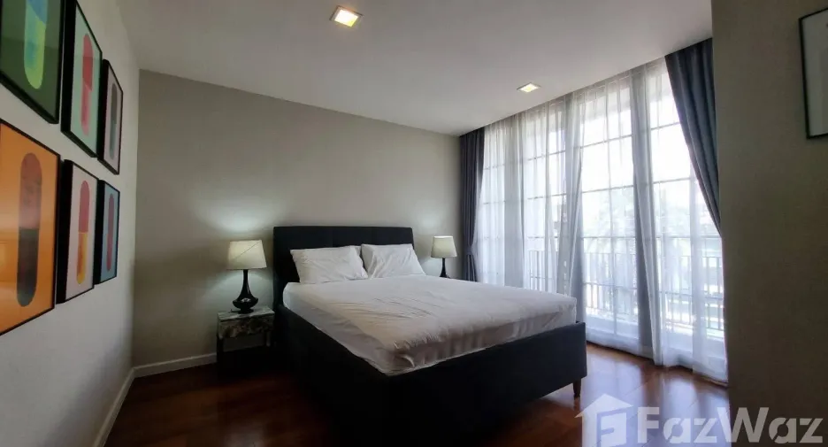 For rent 4 bedrooms house in Watthana, Bangkok