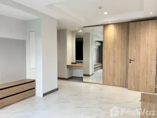 For rent 2 bedrooms apartment in Watthana, Bangkok