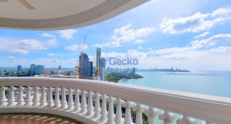 For sale 3 bedrooms condo in North Pattaya, Pattaya