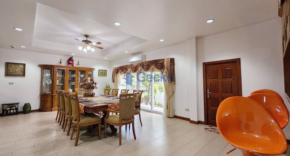 For sale 4 bedrooms house in East Pattaya, Pattaya