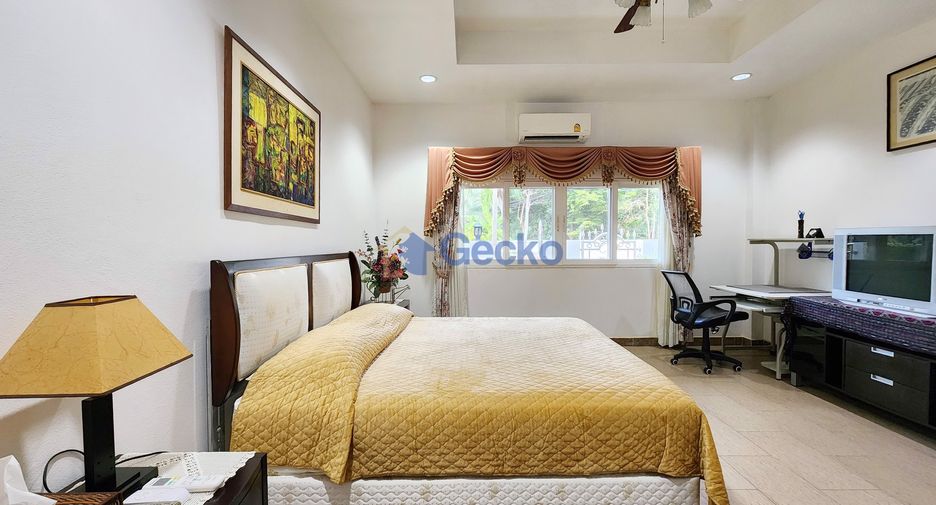 For sale 4 bedrooms house in East Pattaya, Pattaya