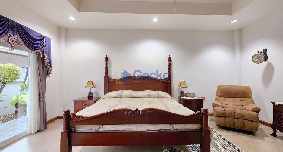 For sale 4 bedrooms house in East Pattaya, Pattaya