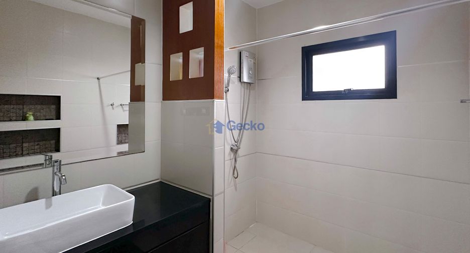 For sale 3 bedrooms house in East Pattaya, Pattaya