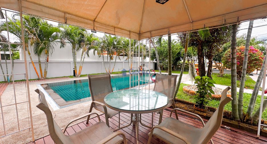 For sale 3 bedrooms house in East Pattaya, Pattaya