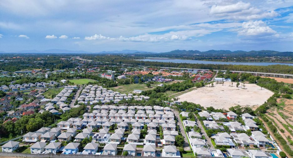 For sale 3 bedrooms house in East Pattaya, Pattaya