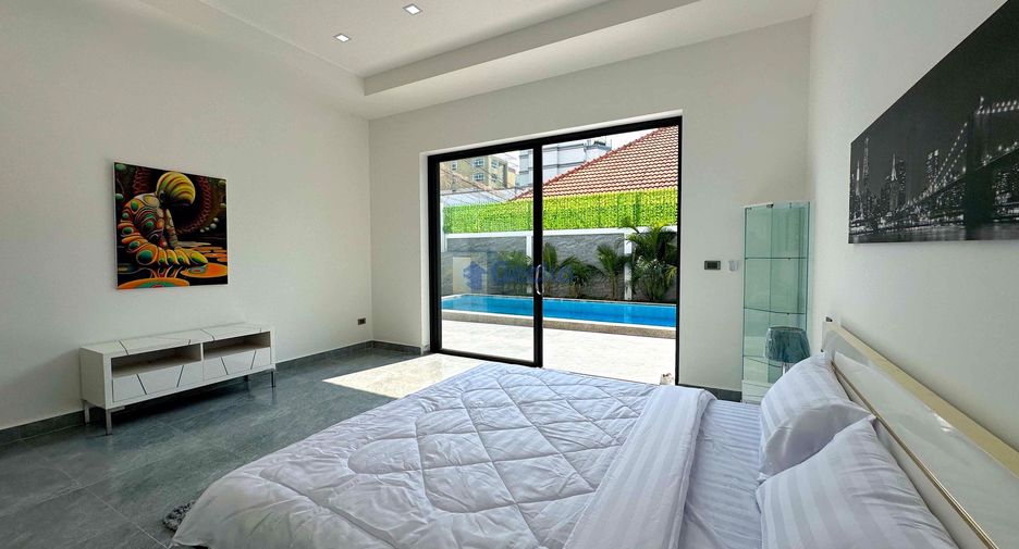 For rent and for sale 6 bedrooms house in Pratumnak, Pattaya