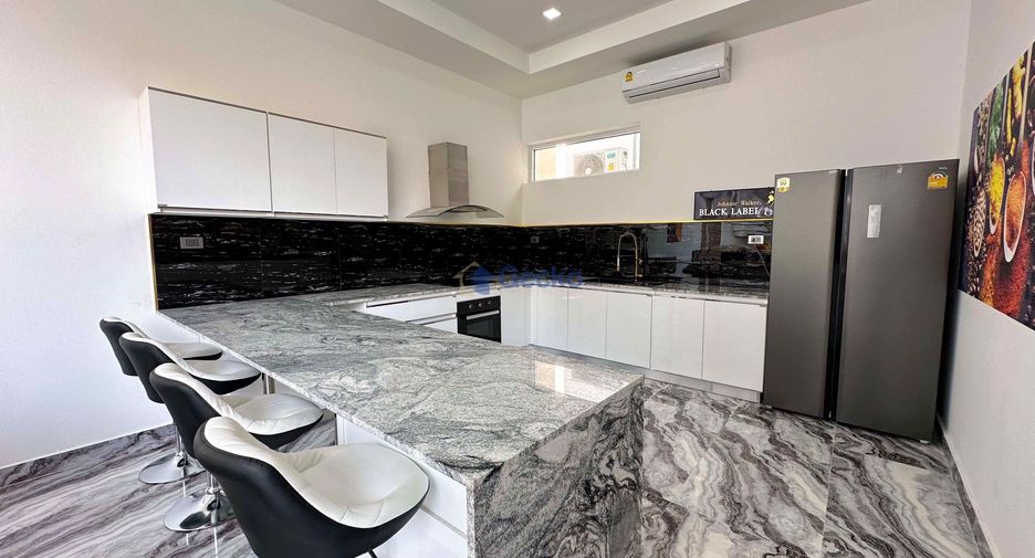 For rent and for sale 6 bedrooms house in Pratumnak, Pattaya