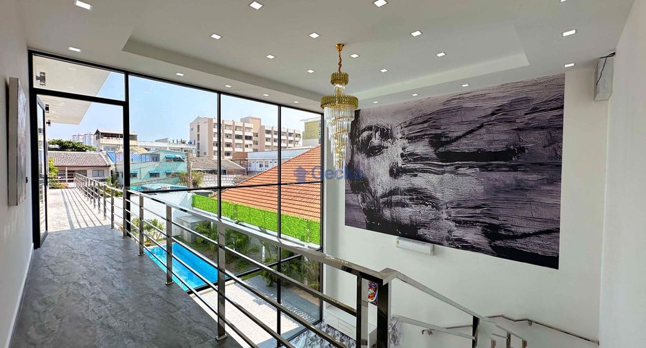 For rent and for sale 6 bedrooms house in Pratumnak, Pattaya