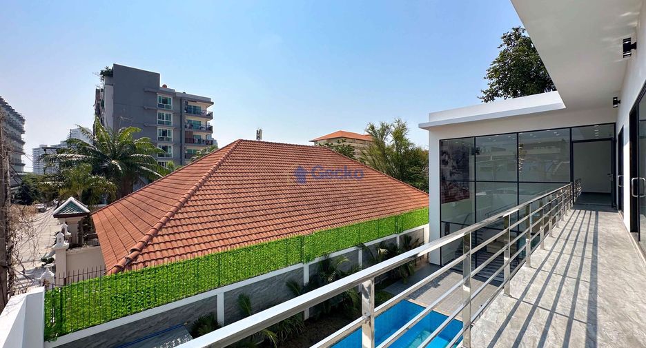 For rent and for sale 6 bedrooms house in Pratumnak, Pattaya