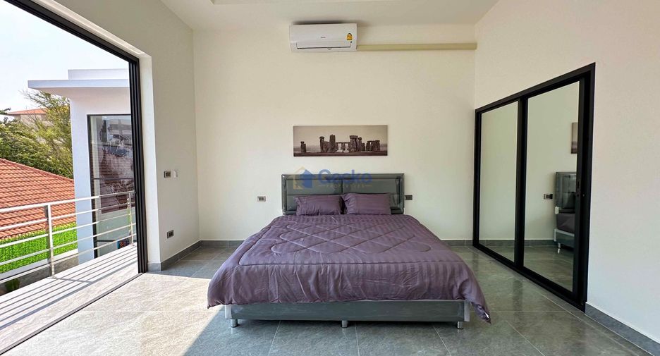 For rent and for sale 6 bedrooms house in Pratumnak, Pattaya