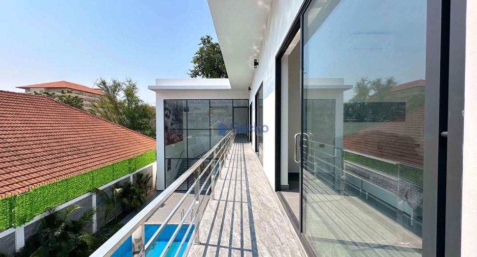 For rent and for sale 6 bedrooms house in Pratumnak, Pattaya