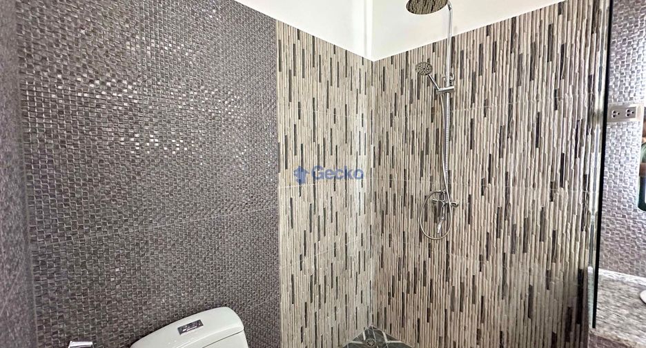 For rent and for sale 6 bedrooms house in Pratumnak, Pattaya