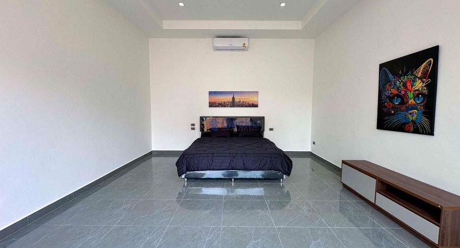 For rent and for sale 6 bedrooms house in Pratumnak, Pattaya
