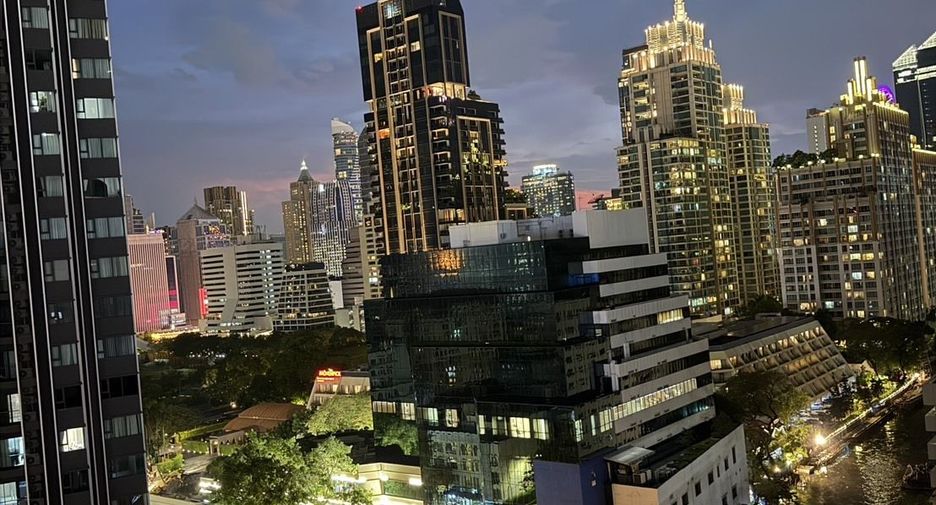 For rent 2 bedrooms condo in Watthana, Bangkok